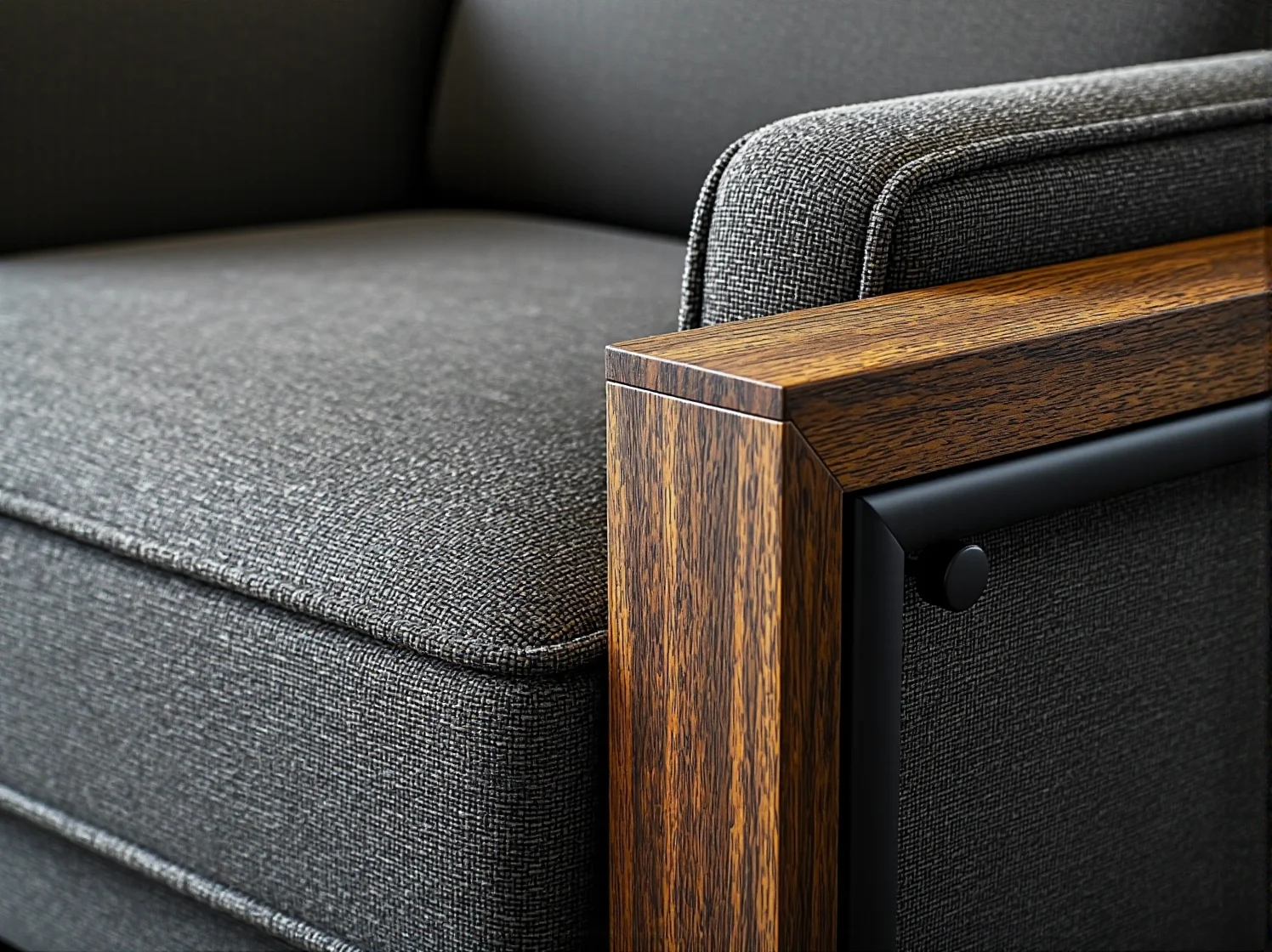 Stolik kawowy wykonany z innowacyjnej grzybni zamiast tradycyjnego plastiku